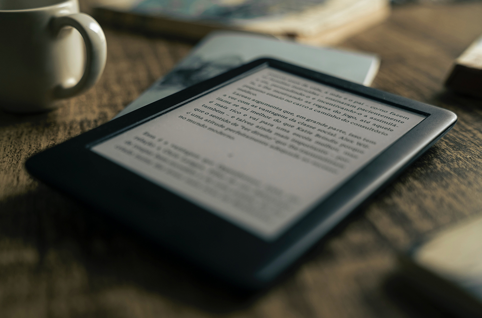 Kindle : evolución hasta el último lanzamiento, caja abierta móvil